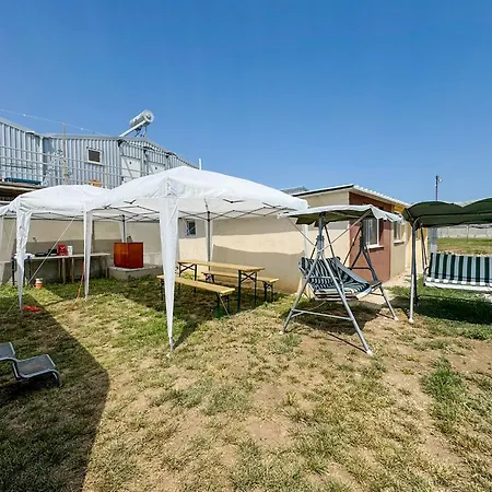 Relax By The Sea キャンプ場